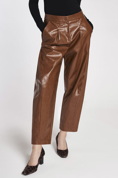 Pantaloni ampi in ecopelle
