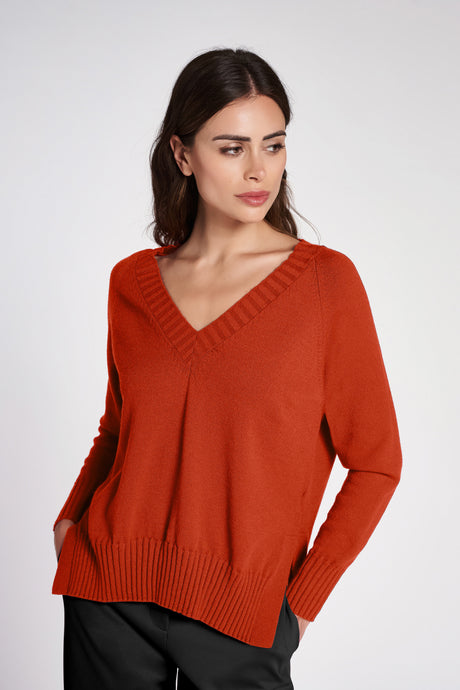 Maglia con scollo a v in viscosa elasticizzata