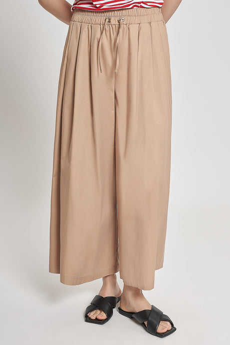 Pantaloni corti con pinces