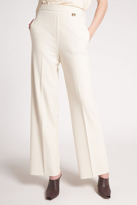 Pantaloni larghi in tessuto maglia